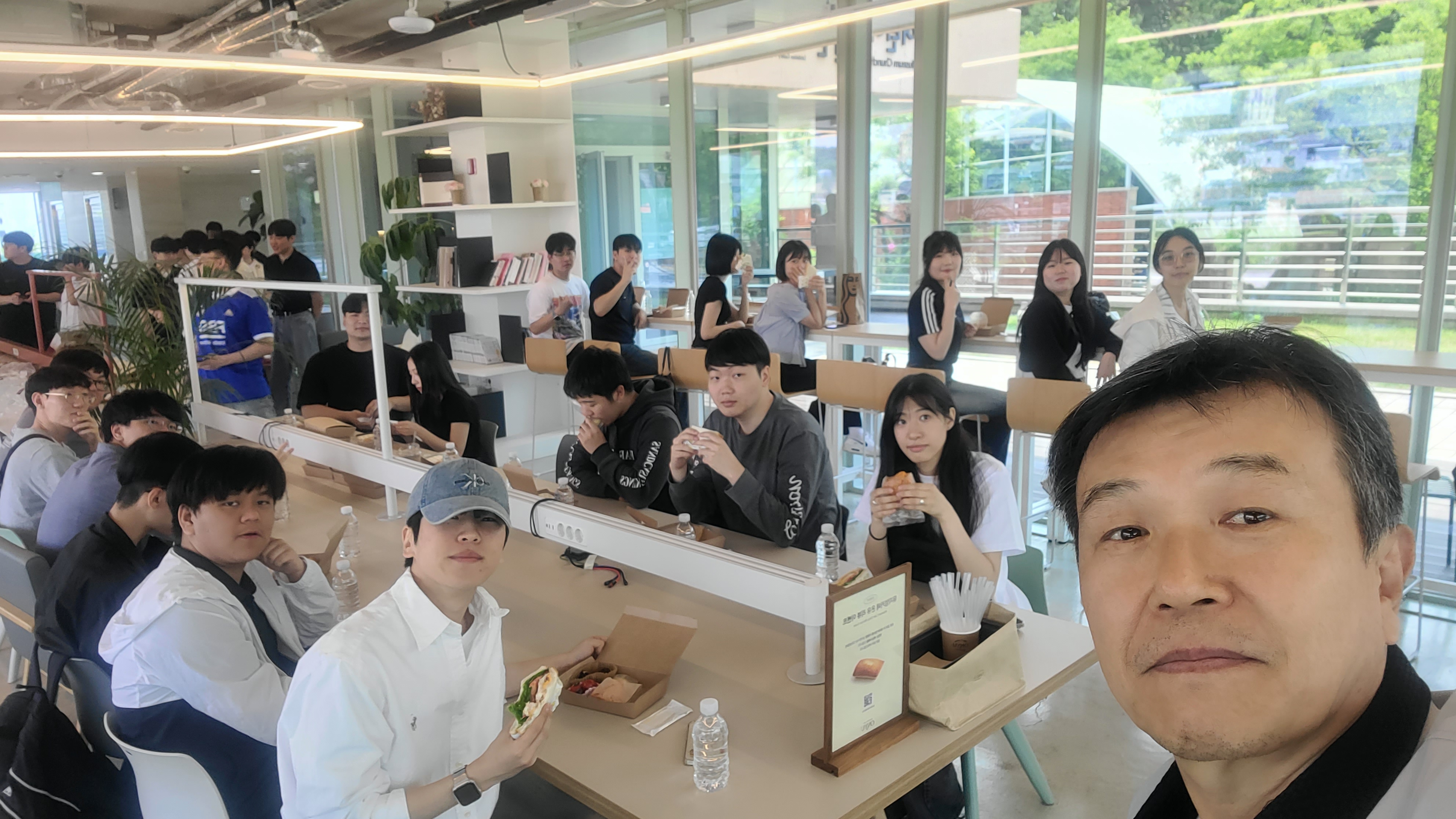 20240522_학과맞춤형 비교과프로그램-_미디어파사드 견학_FAM 점심 대표이미지