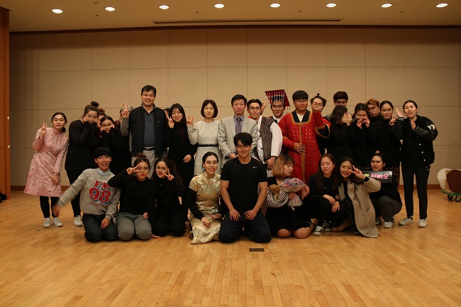 2017 원어연극제 "花木兰(화뮬란)“ 대표이미지